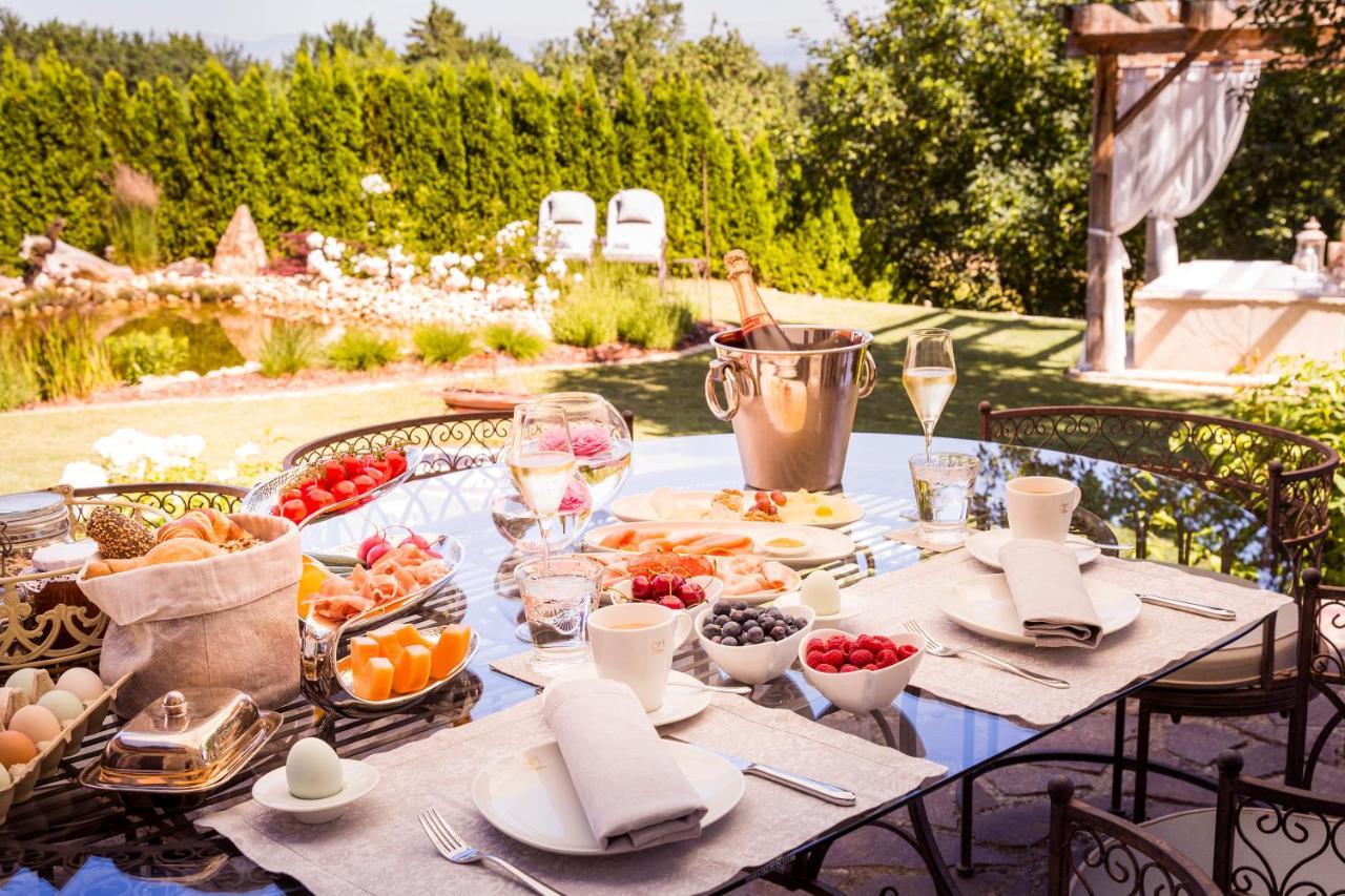 Golden Hill Country Chalets & Suites Waldschach Zewnętrze zdjęcie